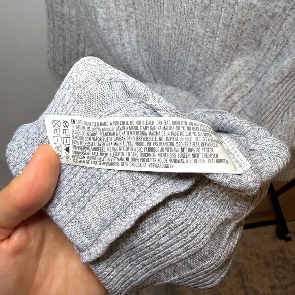 Gray Ribbed Sweater Tee Short Sleeve Mock Neck S - Y2K Style Forever 21 - Picture 3 of 6